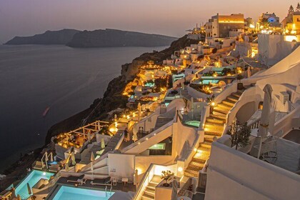 Top Sights of Santorini with Wine Tasting and Sunset in Oia