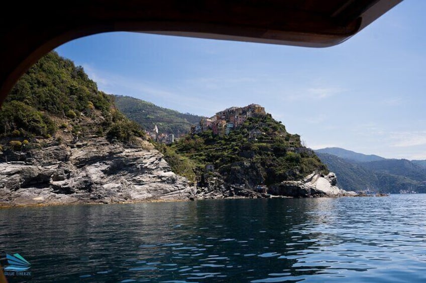 8 Hours Cinque Terre with Lunch on Boat in Spezia