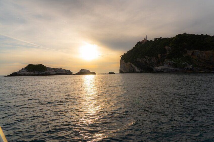 Tour of Apericena at Sunset and Dinner on Boat