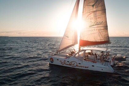 Grand Baie: cóctel y crucero en catamarán al atardecer