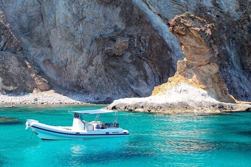 Ponza Private One Day Tour by Boat with Lunch and Aperitif