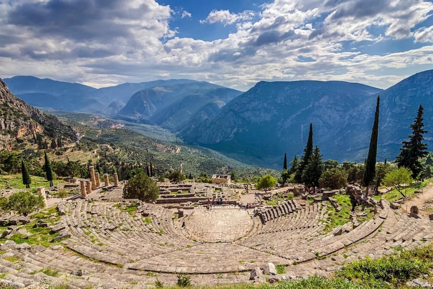 Picture 1 for Activity Delphi Guided Walking Tour and Admission Ticket