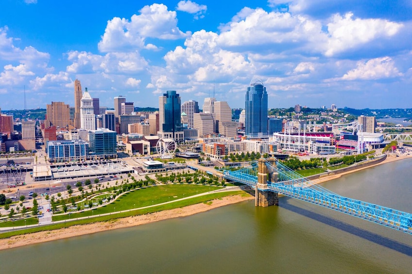 Best of Cincinnati Walking Tour with River Cruise