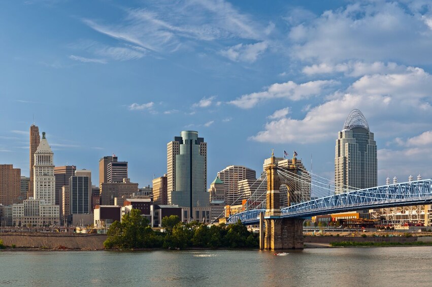 Best of Cincinnati Walking Tour with River Cruise