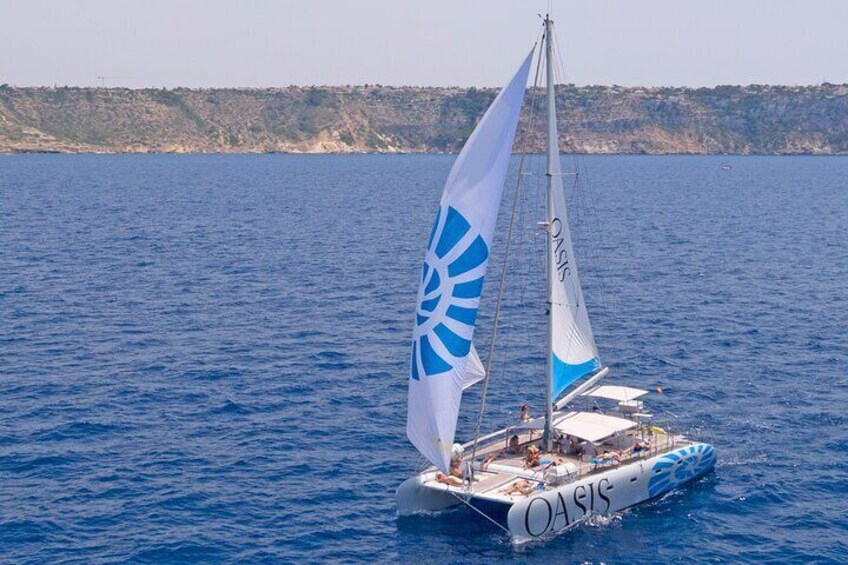 Catamaran excursion in Mallorca through the Bay of Palma with BBQ