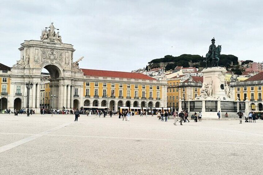 Lisbon: Half Day Private Custom Walking Tour