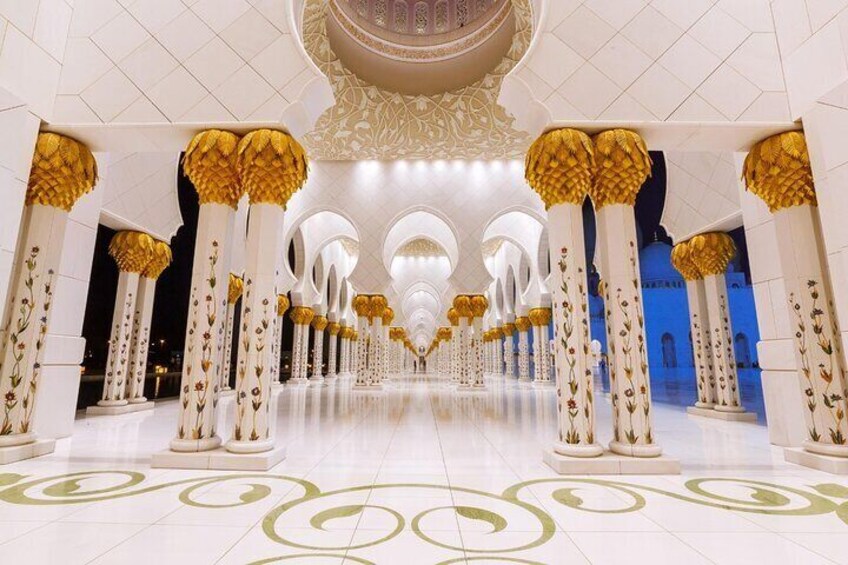 Visit Abu Dhabi Sheikh Zayed Grand Mosque in Dubai