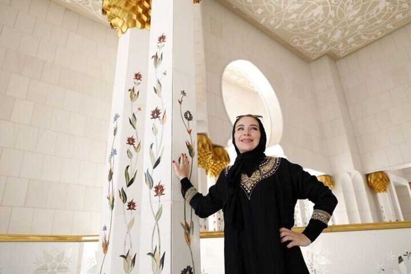 Visit Abu Dhabi Sheikh Zayed Grand Mosque in Dubai