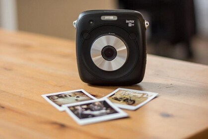 Captouring: take a hands-on Instax photo walk in Sintra!