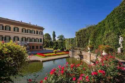 Lucca: entrada a Villa Reale di Marlia