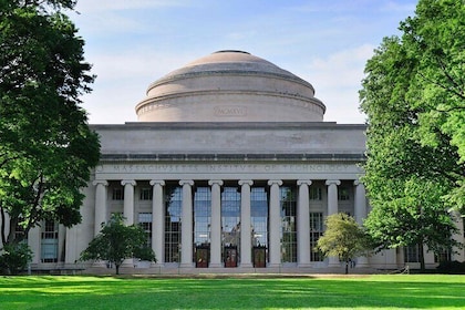 Illustrious Schools: Group Tour of MIT And Harvard