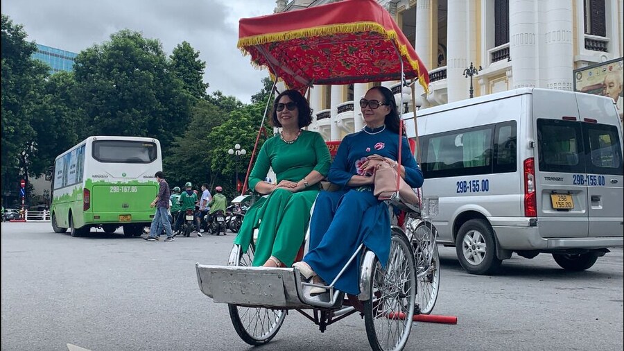 Vietnam : Hanoi Old Quarter: 1 Hour Cyclo Tour