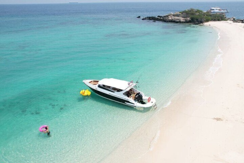 Luxury Speedboat on the private islands