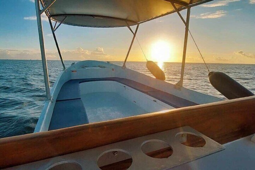 Guided sunset cruise on Raiatea Lagoon