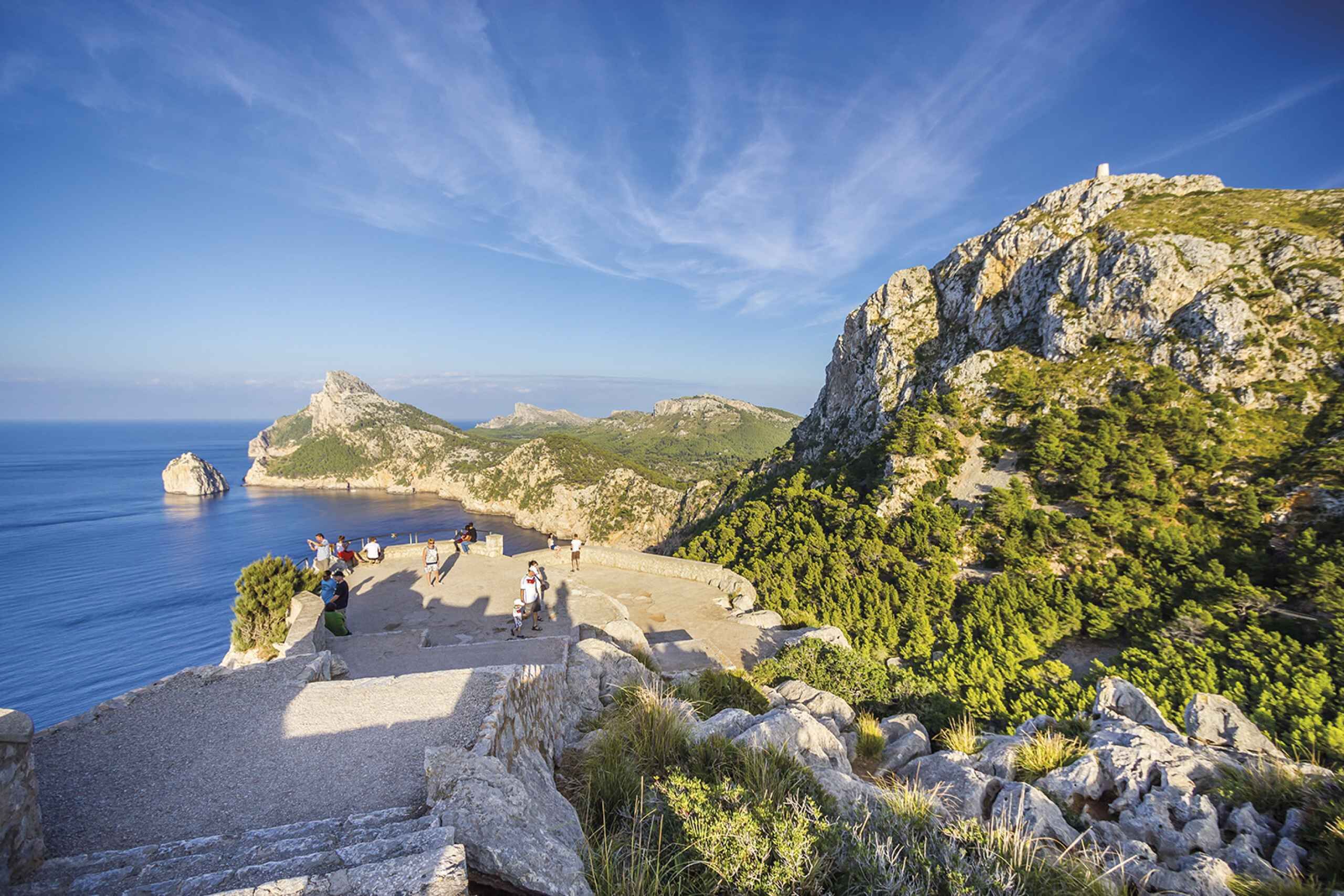 formentor-alcudia-old-town-market-and-boat-excursion