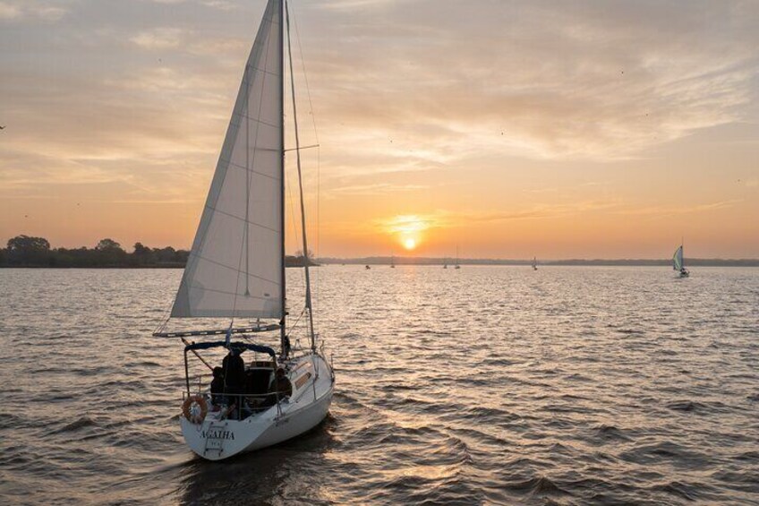 3-Hour Private Sunset Sailing in Buenos Aires 