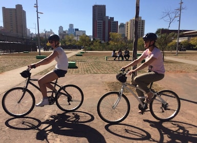 San Paolo: Tour storico del centro in bicicletta