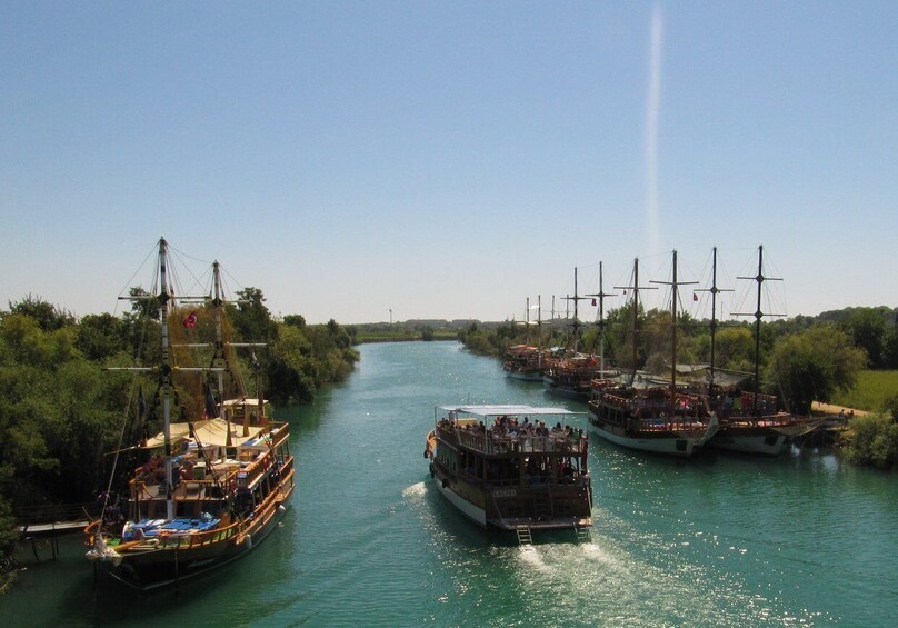 Manavgat Cruise & Grand Bazaar w/Lunch and Unlimited Drinks