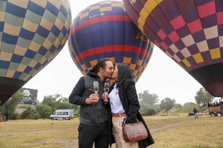 Hot Air Balloon Flight over Teotihuacan