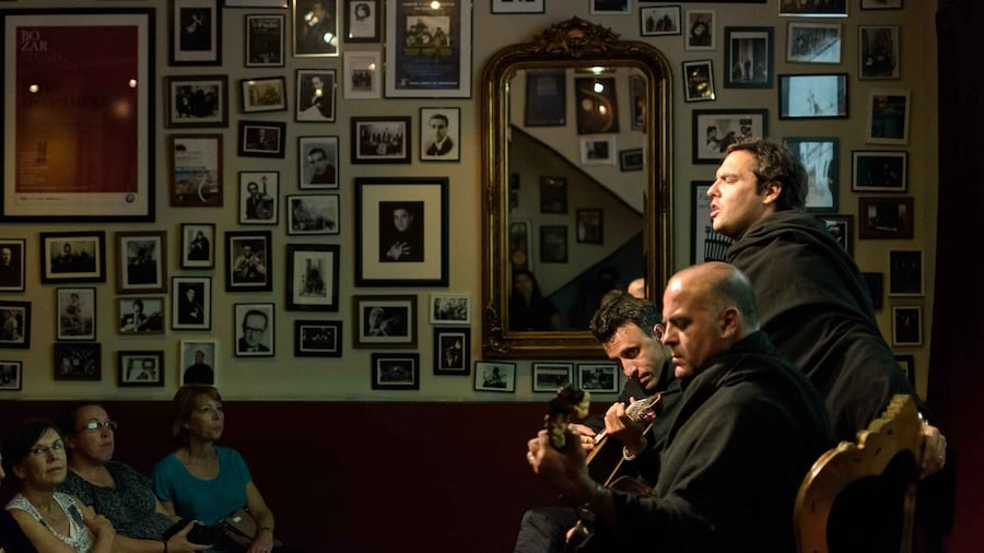 Coimbra: Live Fado Show with Glass of Port Wine