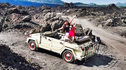 Mount Batur: safari privado por el volcán en Jeep Volkswagen