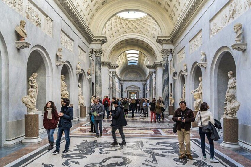 Vatican Museums and Rome's highlights private excursion
