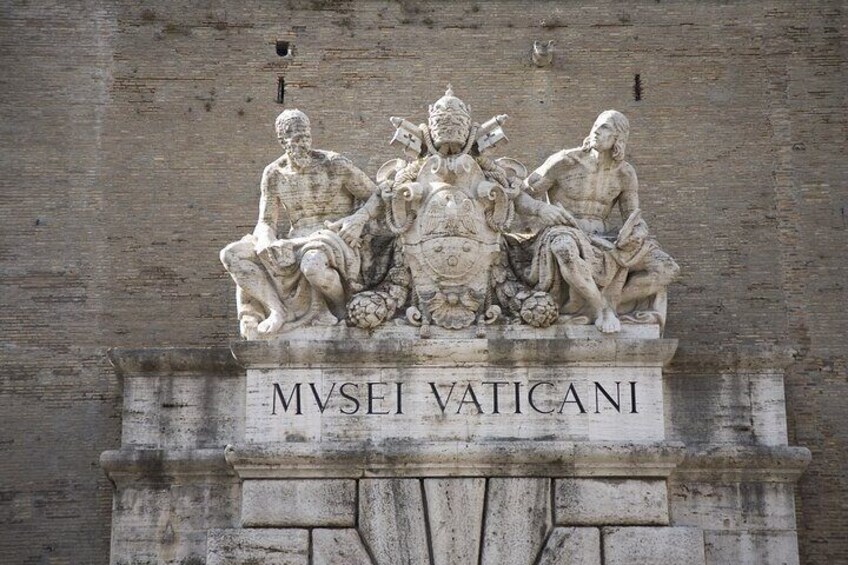 Vatican Museums and Rome's highlights private excursion