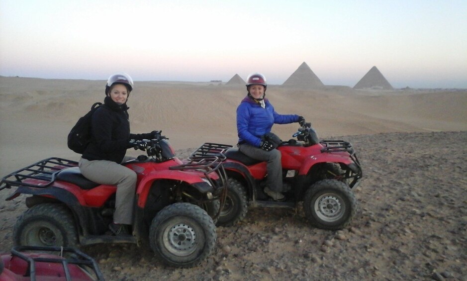 Pyramids of Giza: 1-Hour Quad Bike Desert Safari