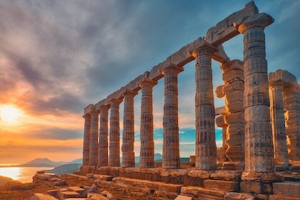 Private Sightseeing Sunset Tour in Sounio with Transfer Included