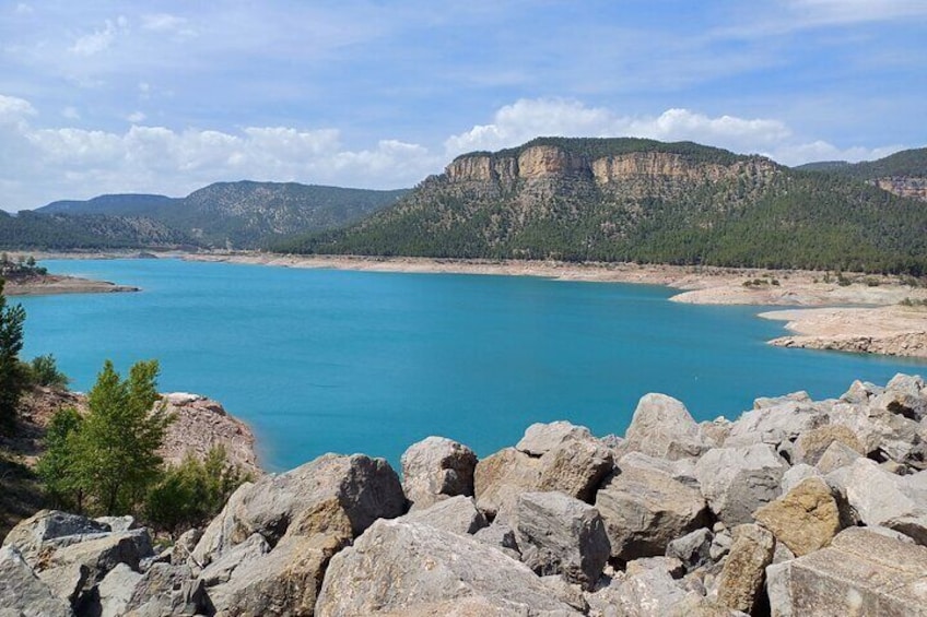 The Arenós reservoir, a tourist attraction between Montanejos and Puebla de Arenoso