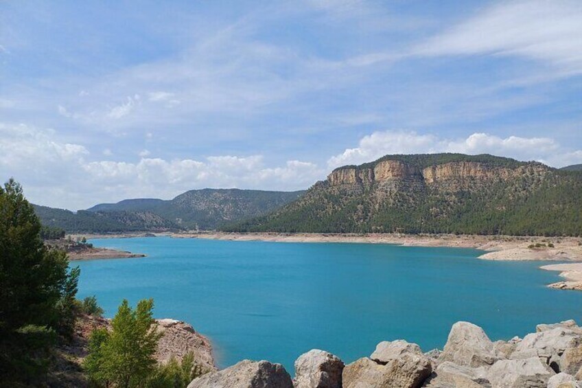 The Arenós reservoir, a tourist attraction between Montanejos and Puebla de Arenoso