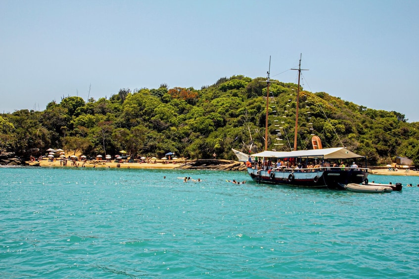 Half-Day Schooner Sightseeing Trip in Buzios Peninsula Beaches