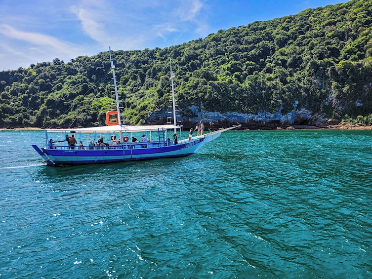 Half-Day Schooner Sightseeing Trip in Buzios Peninsula Beaches