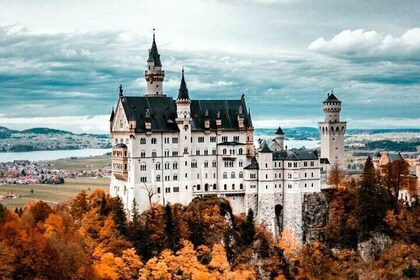 From Fussen: Neuschwanstein, Linderhof and More Private Tour