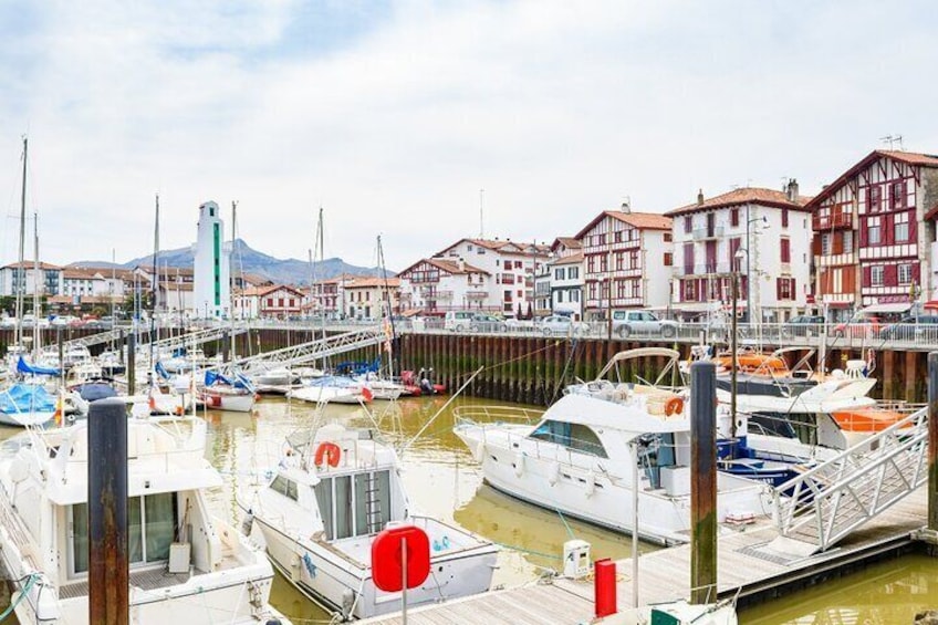 Saint-Jean-de-Luz and Hondarribia Private Tour from San Sebastian
