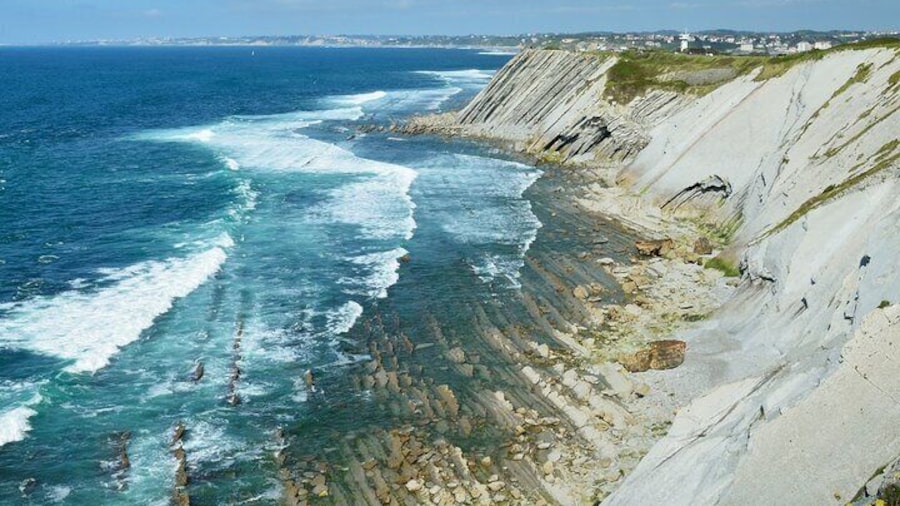 Saint-Jean-de-Luz and Hondarribia Private Tour from San Sebastian