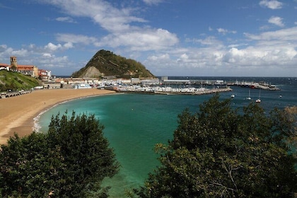 Zumaia, Zarautz and Getaria Private Tour from San Sebastian