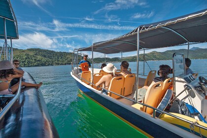 Paraty: Expeditie met snelle boot naar Saco do Mamangua