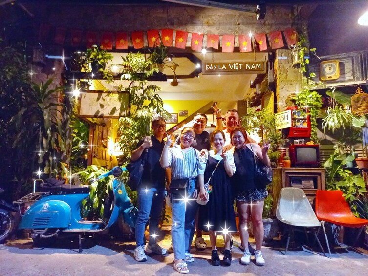 Vietnam : Da Nang Street Walking Food Tour