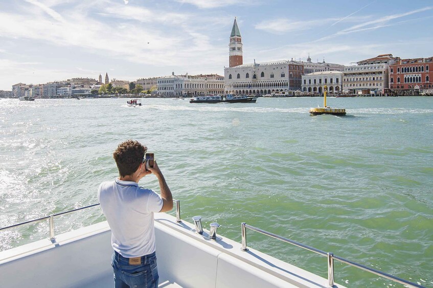 Picture 7 for Activity Venice: Murano, Burano and Torcello Hop-On Hop-Off Boat Tour