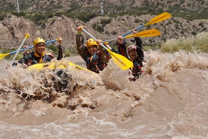 Mendoza: 12 km de rafting por los Andes