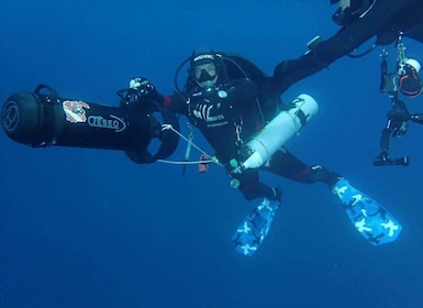 Aci Castello: tour de buceo en scooter submarino