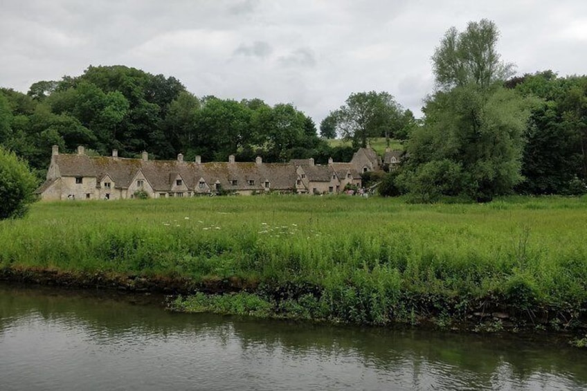 The Charming Cotswolds Private Black Taxi Tour from London