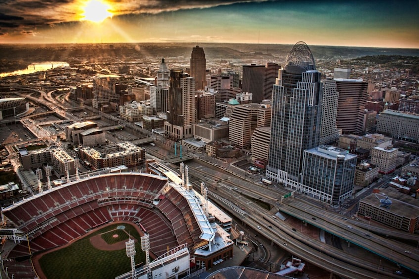 Cincinnati: Findlay Market Food Walking Tour