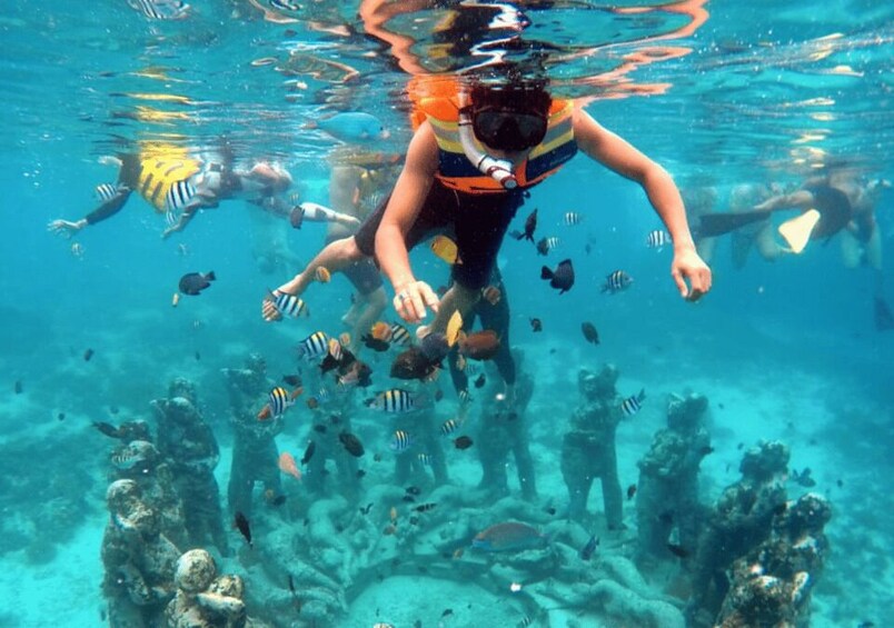 From Bali: 2-Day Private Gili Island Snorkel Tour with Hotel