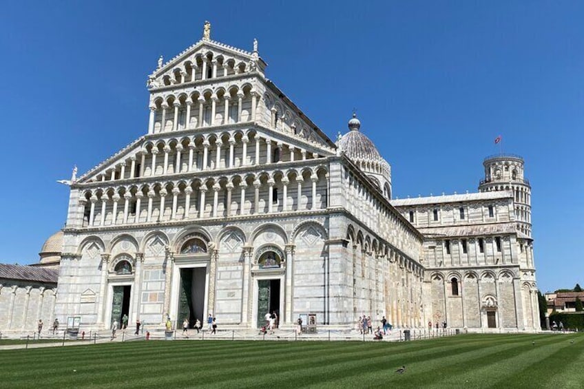 Following the Truffle Trail and Pisa Gastronomic Tour from Lucca