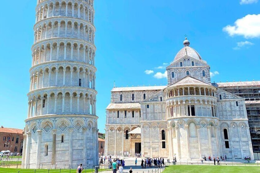 Following the Truffle Trail and Pisa Gastronomic Tour from Lucca
