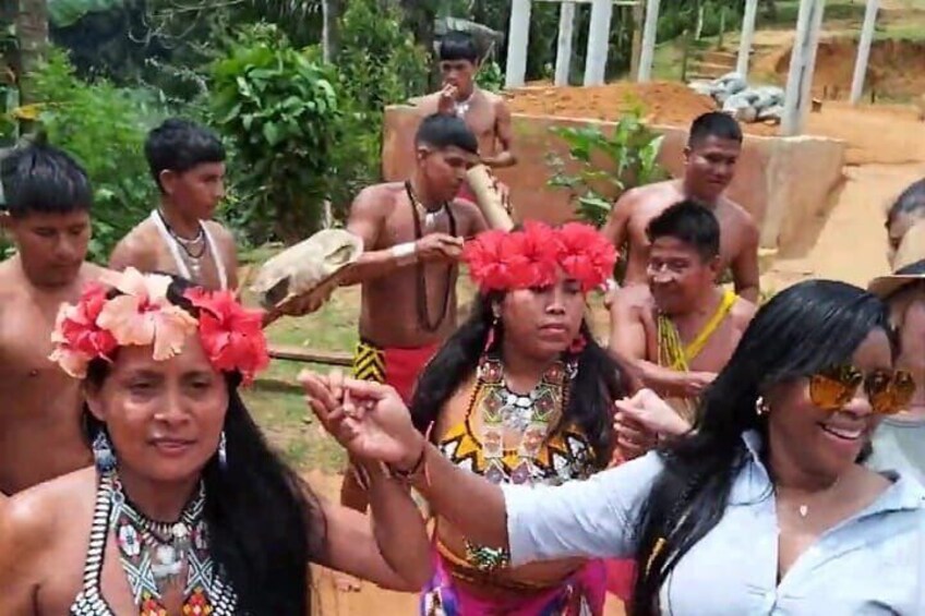 Private Experience with the Emberá Community in Panama City