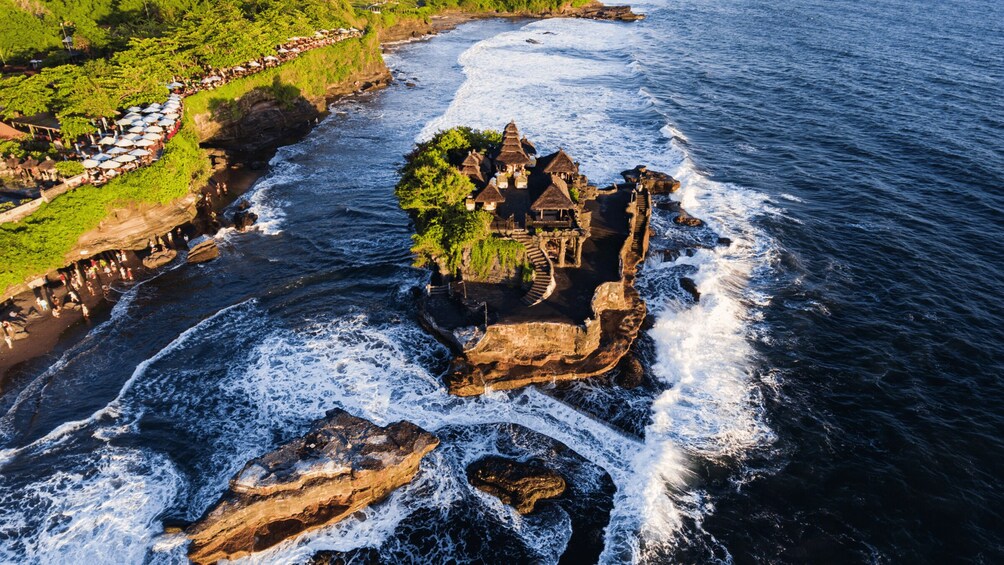 Bali: Tanah Lot, Jatiluwih Terrace, & Ulundanu Beratan Tour