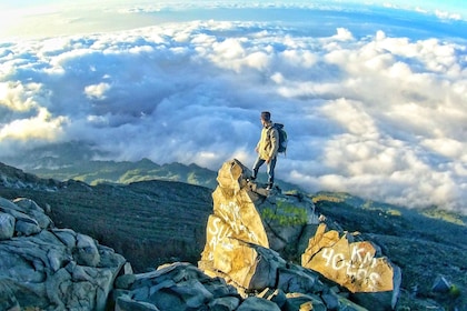 Monte Agung: caminata privada al amanecer con desayuno en la cumbre